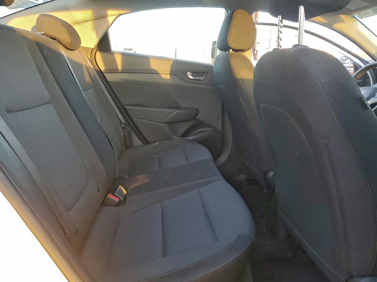 Hyundai ACCENT Se Image 13