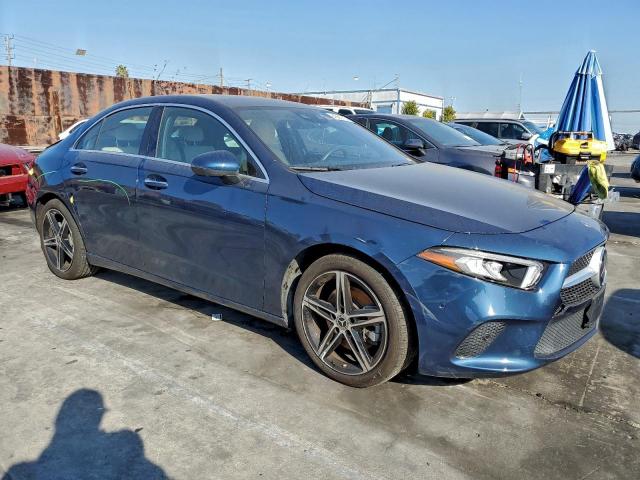 Mercedes-Benz A-Class 220 Image 8