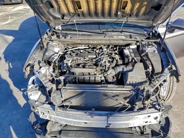 Toyota Camry L Image 11