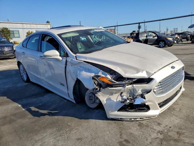 Ford Fusion Titanium Phev Image 2