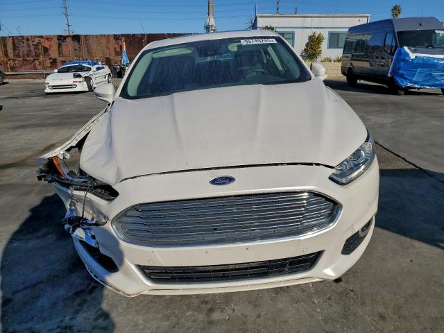 Ford Fusion Titanium Phev Image 10
