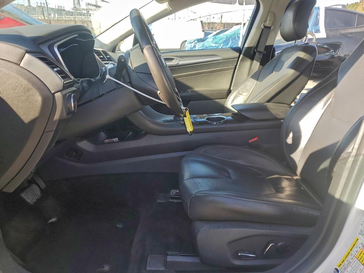 Ford Fusion Titanium Phev Image 9