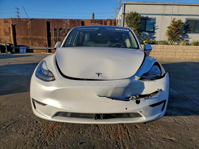 Tesla Model Y Image 13