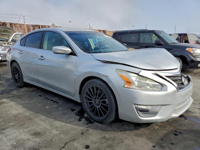 Nissan Altima 2.5 Image 6