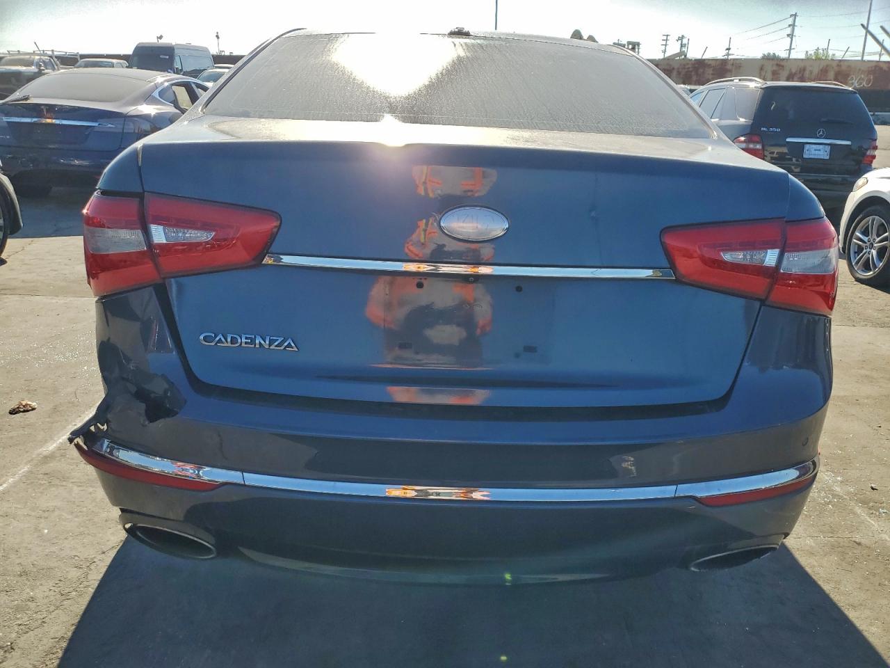 Kia Cadenza Premium Image 2
