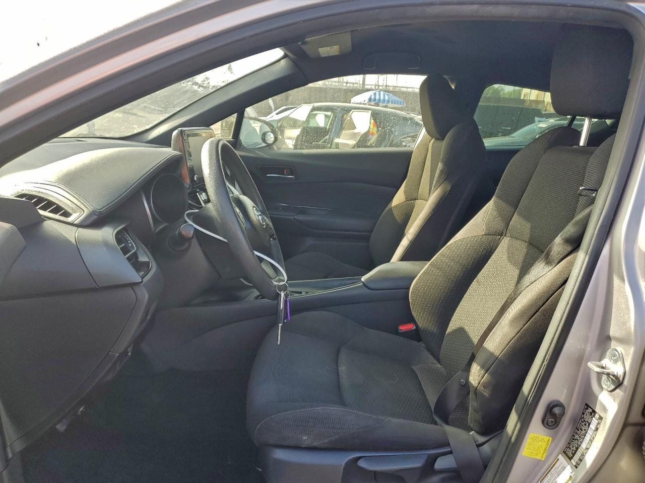 Toyota C-HR Xle Image 5