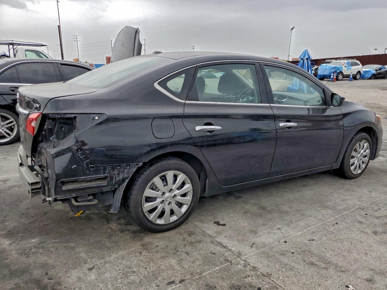 Nissan Sentra S Image 10