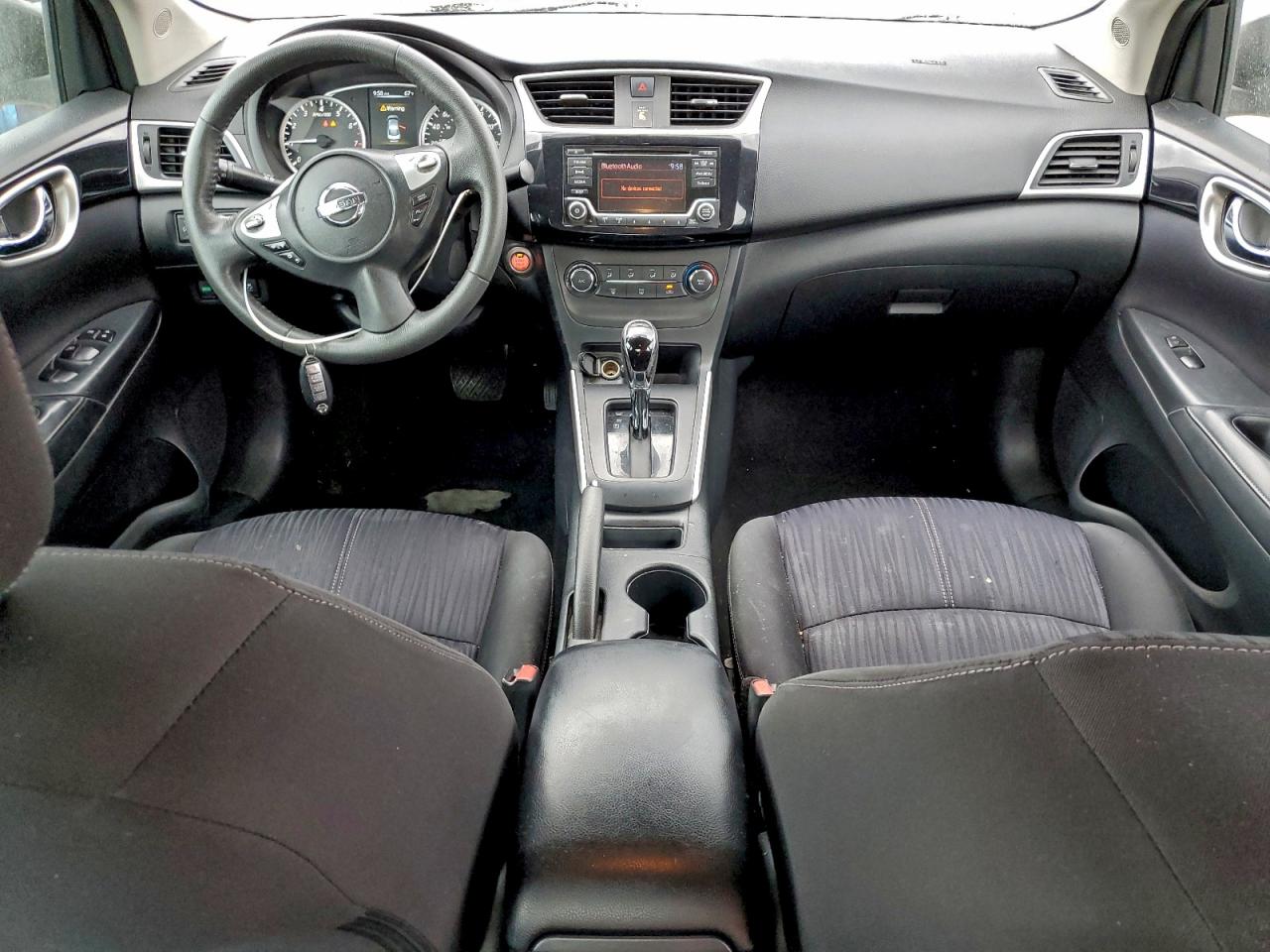 Nissan Sentra S Image 8