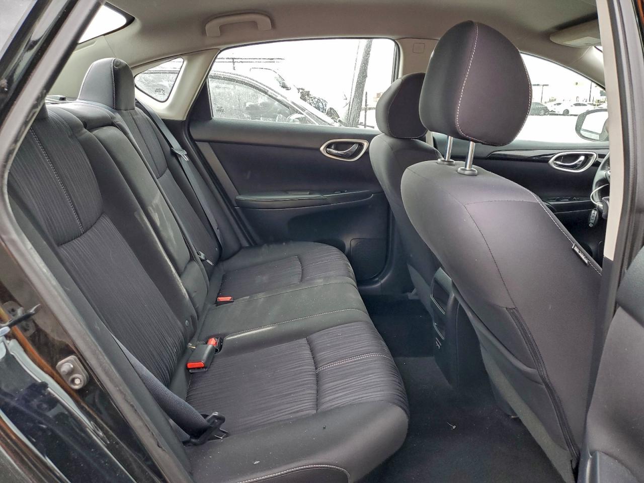 Nissan Sentra S Image 7