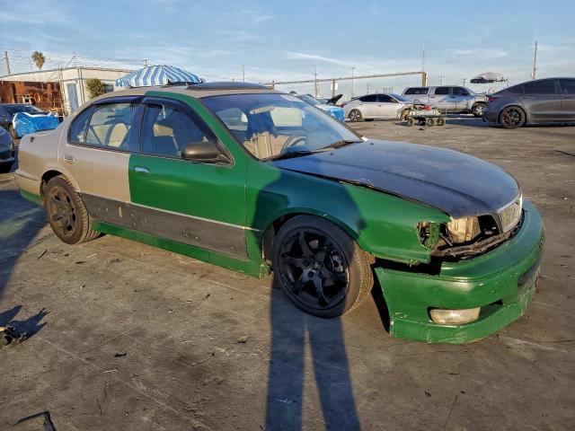 INFINITI I30 Image 8