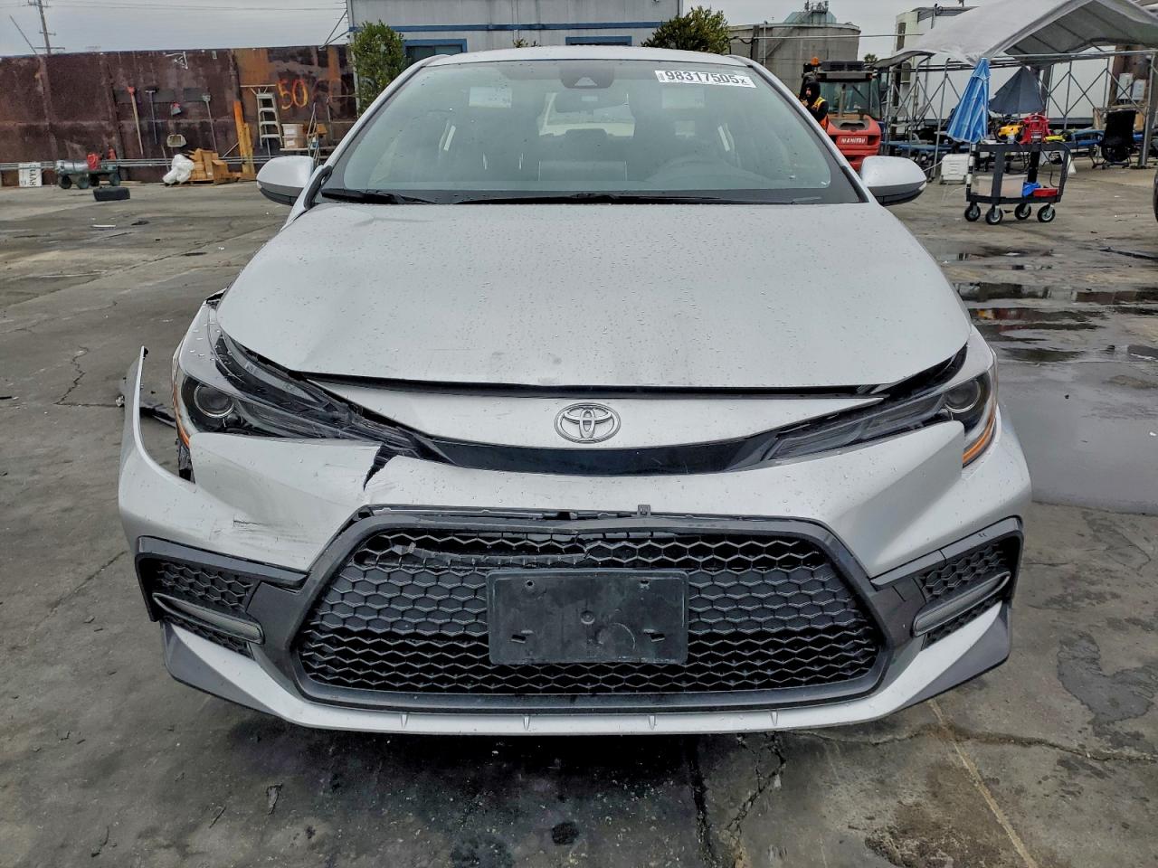 Toyota Corolla Se Image 3