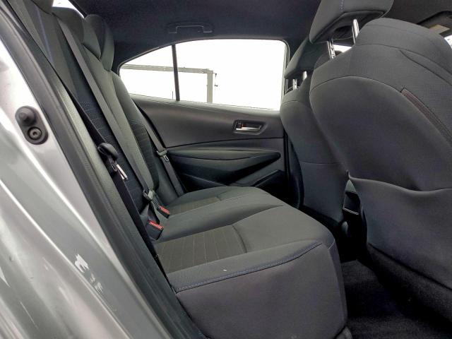 Toyota Corolla Se Image 8