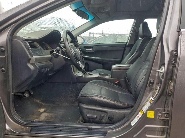 Toyota Camry Le Image 5