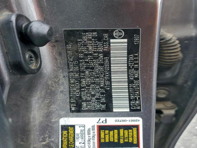 Toyota Camry Le Image 11