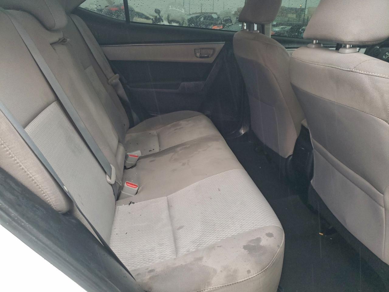 Toyota Corolla L Image 9