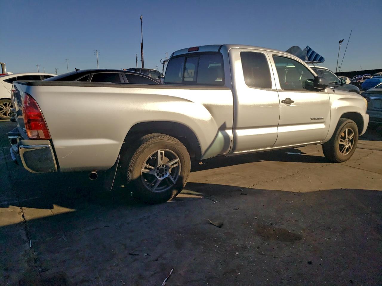 Toyota Tacoma Access Cab Image 5