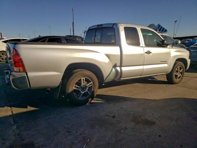 Toyota Tacoma Access Cab Image 5