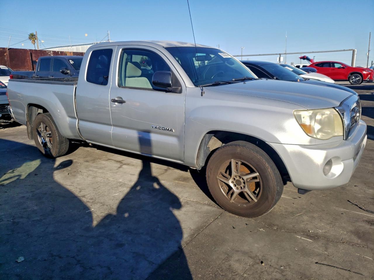 Toyota Tacoma Access Cab Image 2