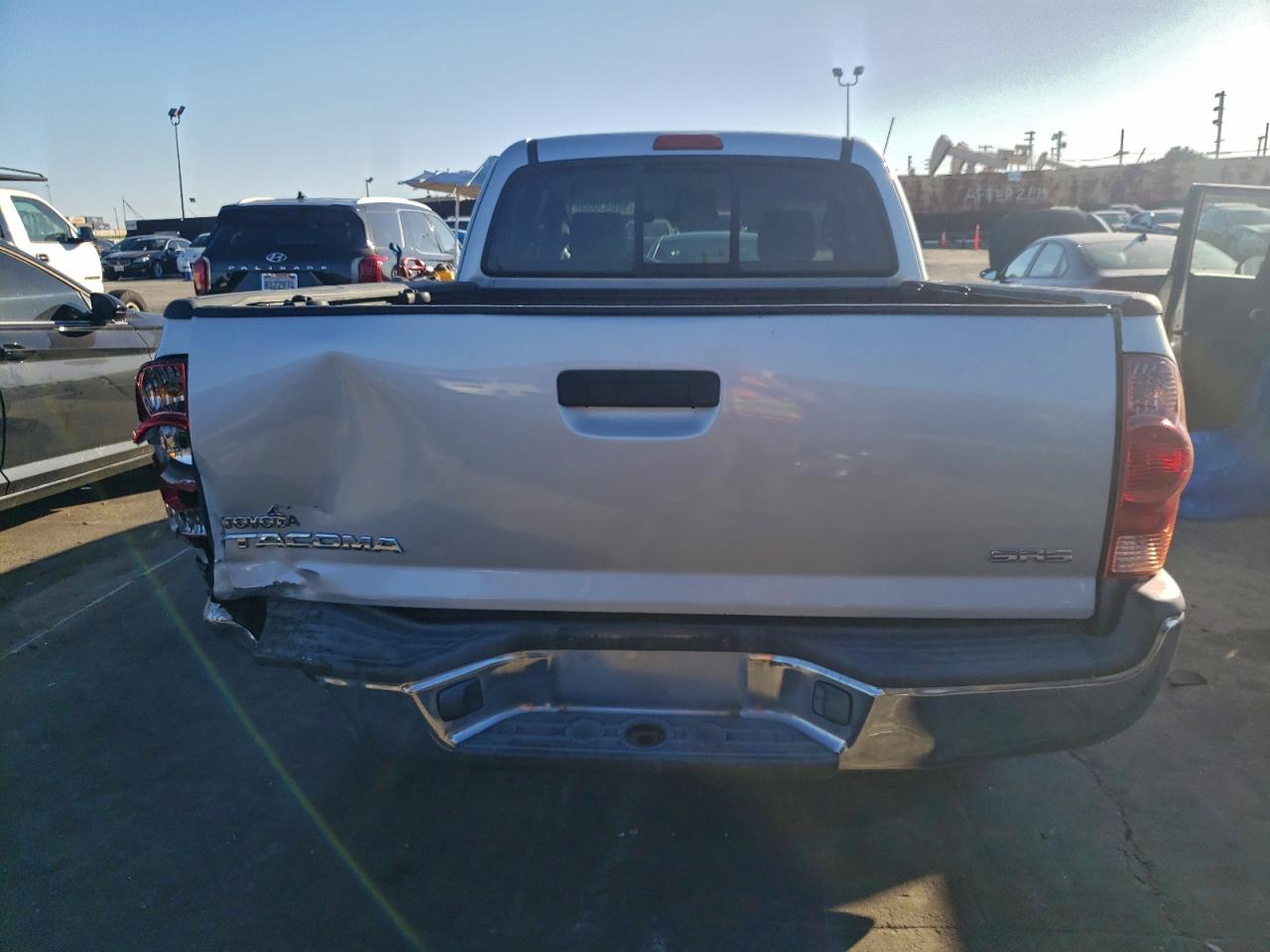 Toyota Tacoma Access Cab Image 8