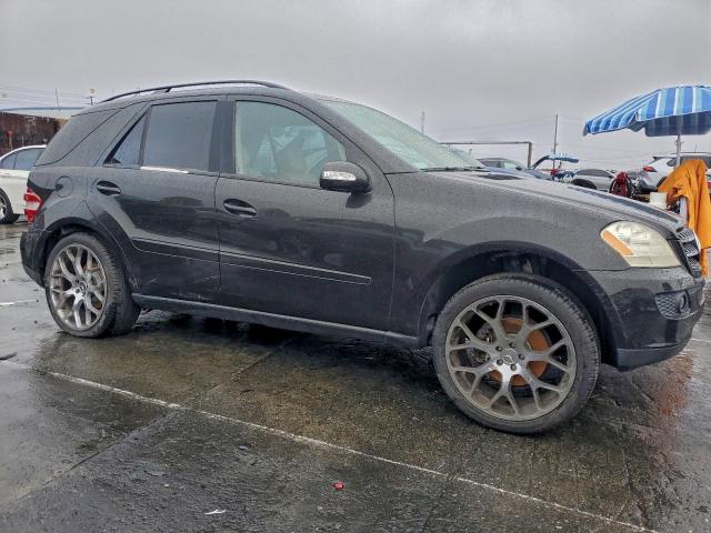 Mercedes-Benz M-Class 350 Image 4