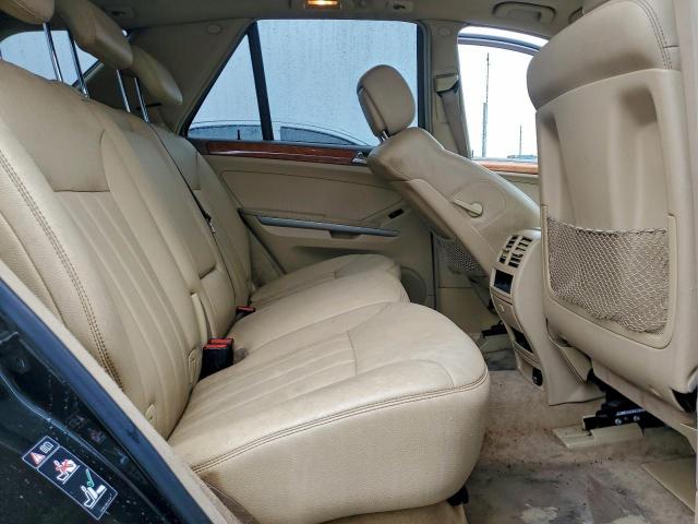 Mercedes-Benz M-Class 350 Image 11