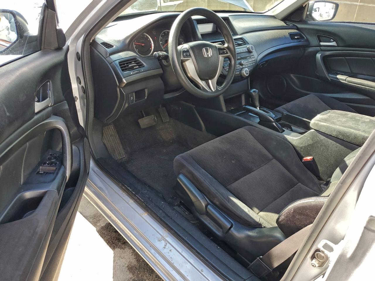 Honda Accord Lx Image 10