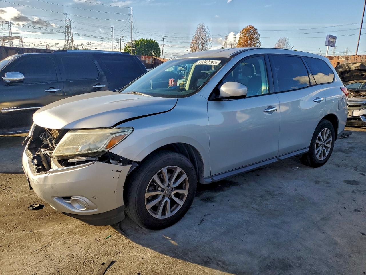 Nissan Pathfinder S Image 1