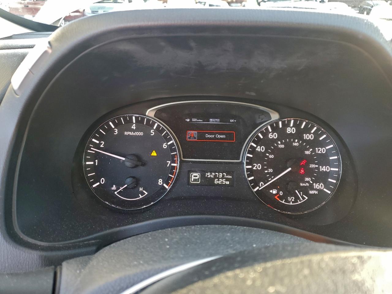 Nissan Pathfinder S Image 9