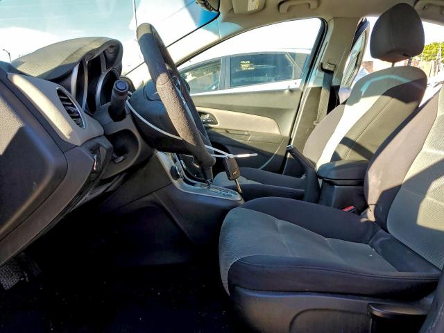 Chevrolet Cruze Ls Image 3