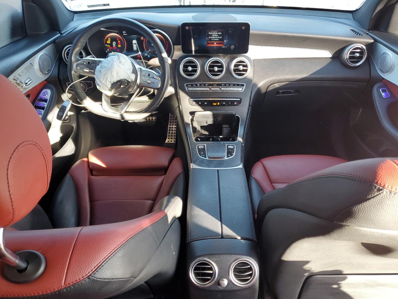 Mercedes-Benz GLC 300 Image 11