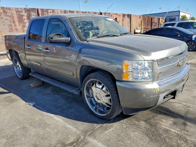 Chevrolet Silverado C1500 Crew Cab Image 8