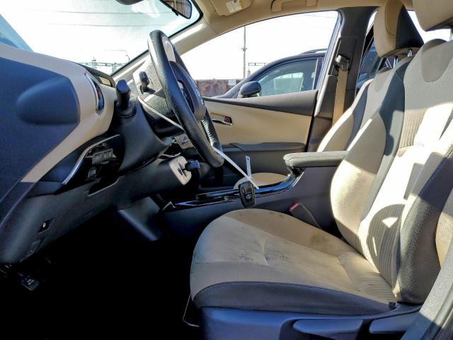 Toyota Prius Image 8