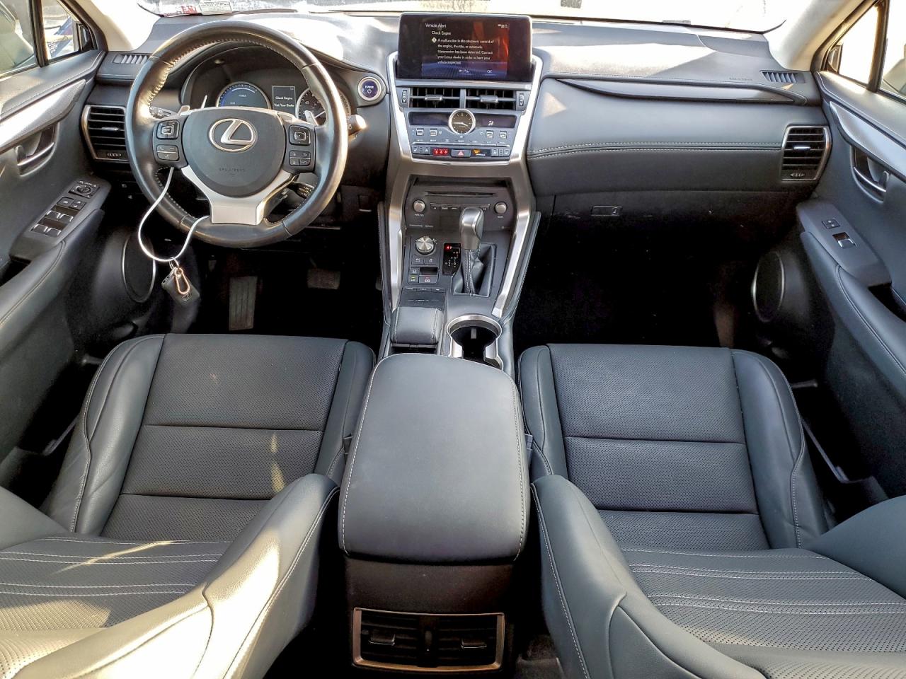 Lexus NX 300h Image 5