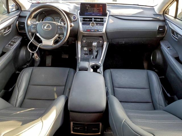 Lexus NX 300h Image 5