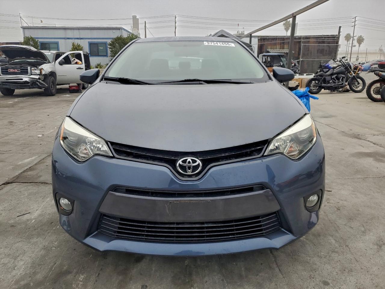 Toyota Corolla L Image 3
