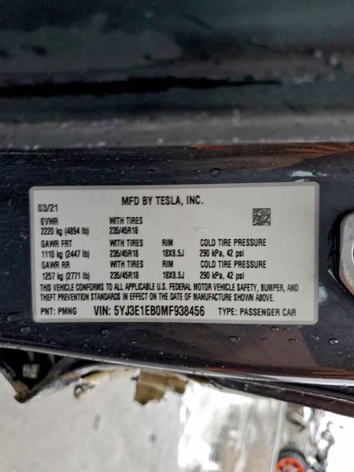 Tesla Model 3 Image 7