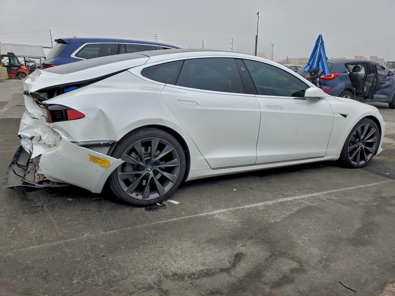 Tesla Model S Image 5