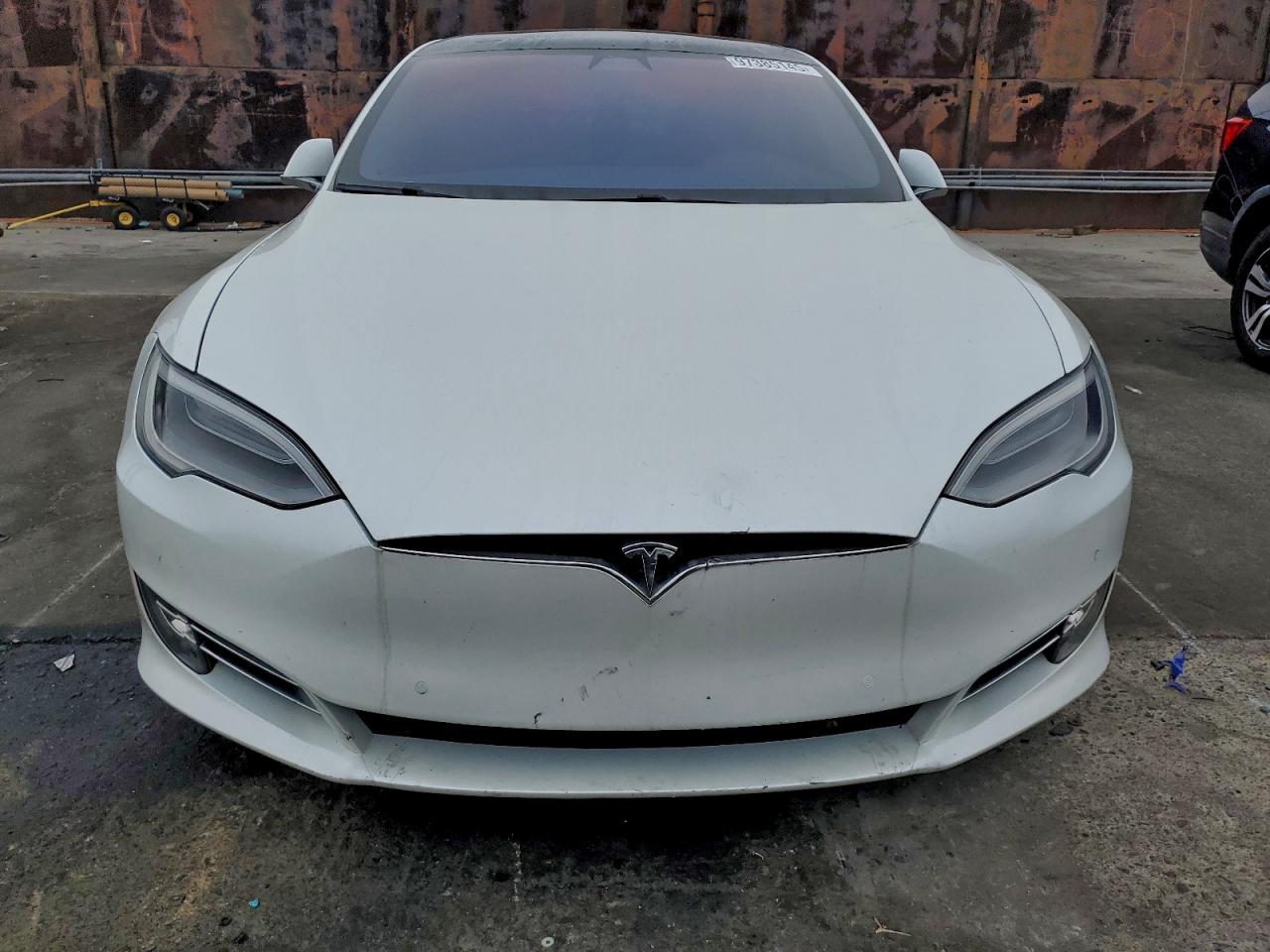 Tesla Model S Image 3