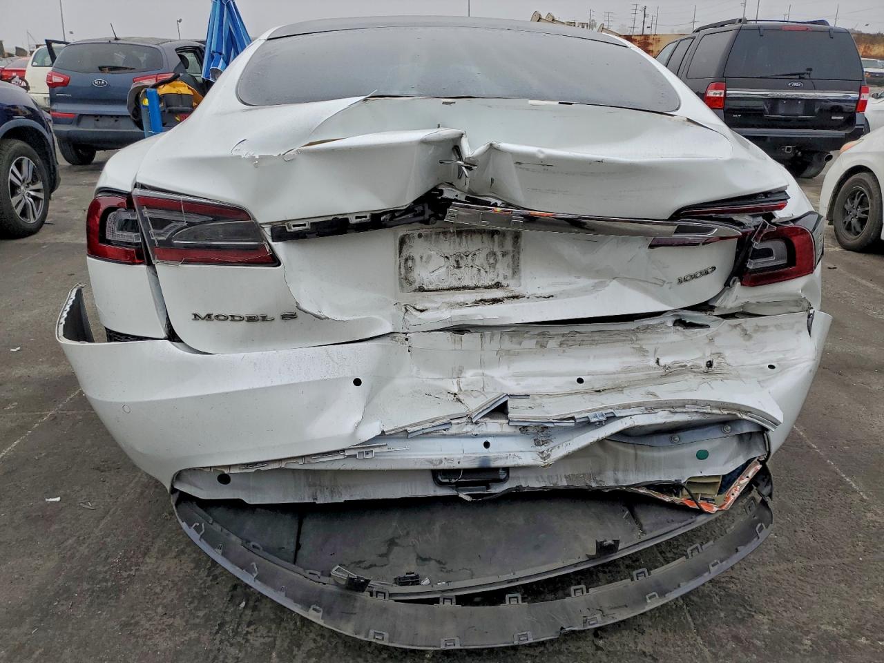 Tesla Model S Image 4