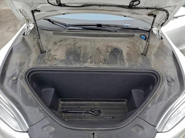 Tesla Model S Image 10