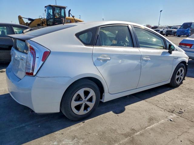 Toyota Prius Image 2