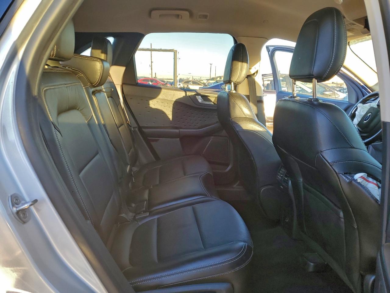 Ford Escape Titanium Image 4