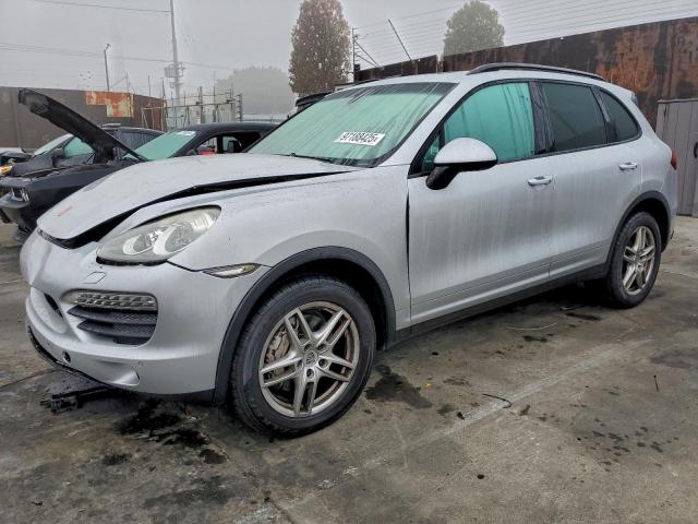  Salvage Porsche Cayenne