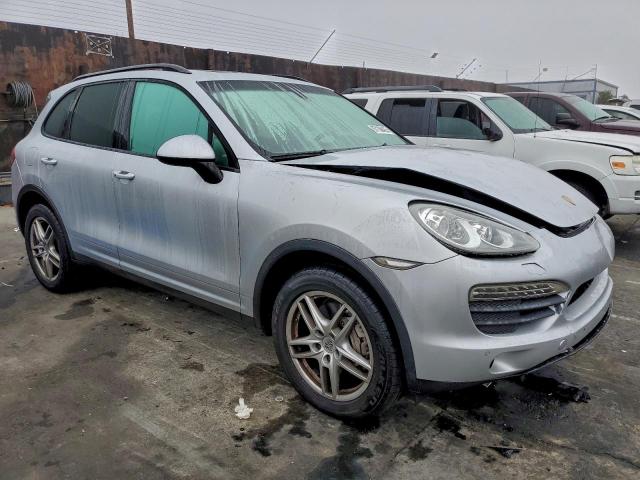Porsche Cayenne S Image 3