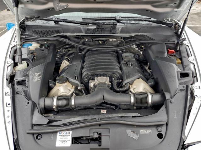 Porsche Cayenne S Image 10